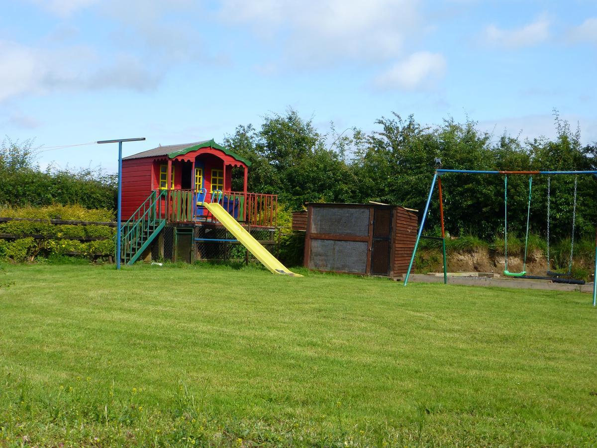 Plantation Lodge Kingscourt Esterno foto