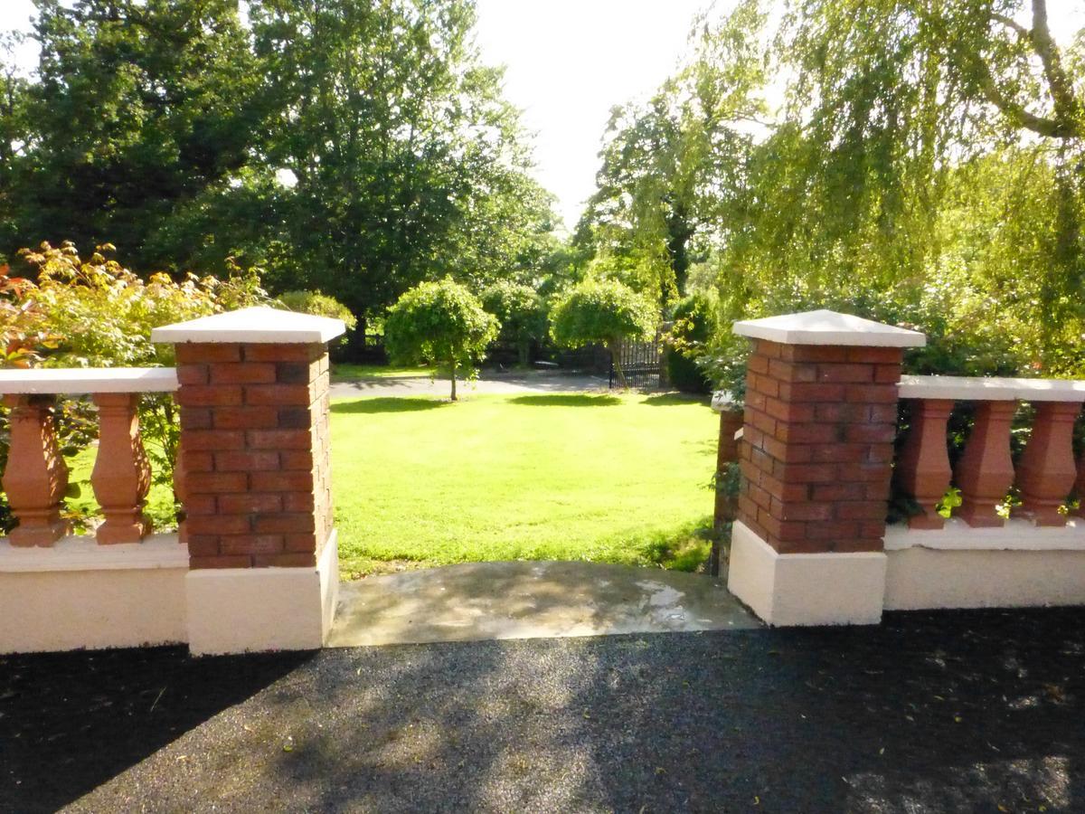 Plantation Lodge Kingscourt Esterno foto